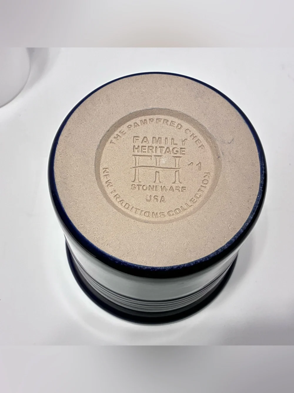Pampered Chef New Traditions Collection Stoneware Crock Blue NEW